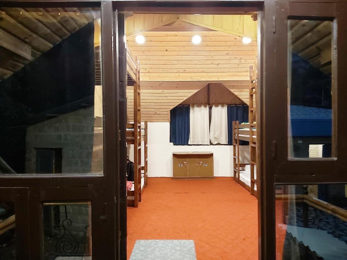 Utopia Hostels Dharamkot Mcleodganj Dharamshala Eksteriør billede