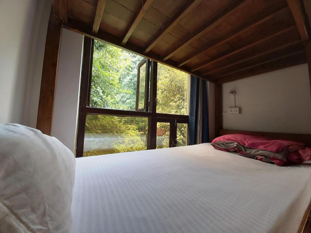 Utopia Hostels Dharamkot Mcleodganj Dharamshala Eksteriør billede