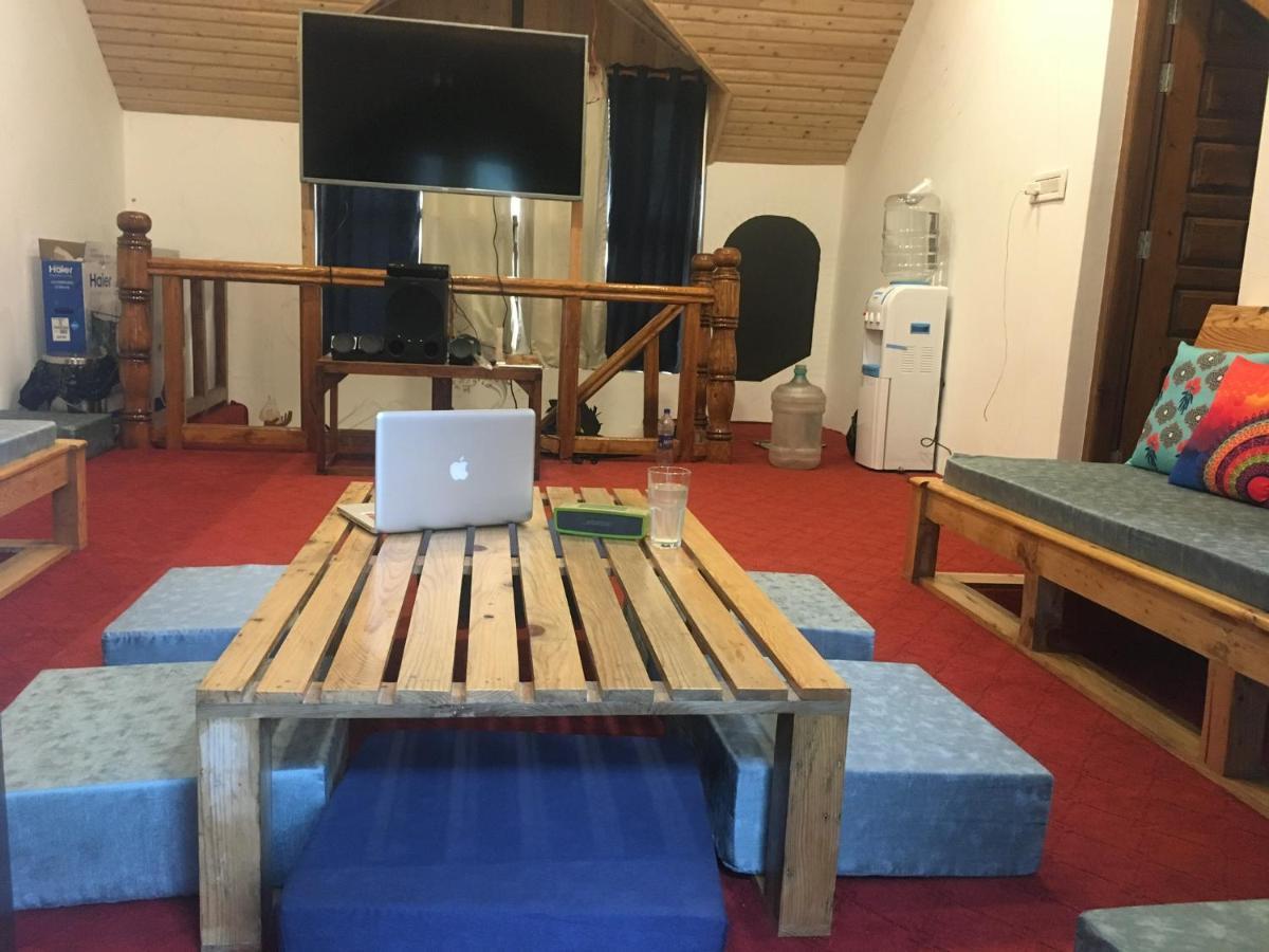 Utopia Hostels Dharamkot Mcleodganj Dharamshala Eksteriør billede