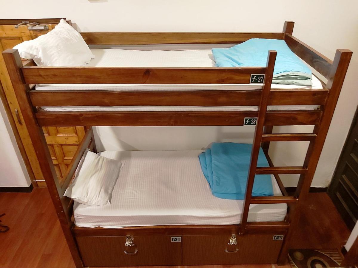 Utopia Hostels Dharamkot Mcleodganj Dharamshala Eksteriør billede