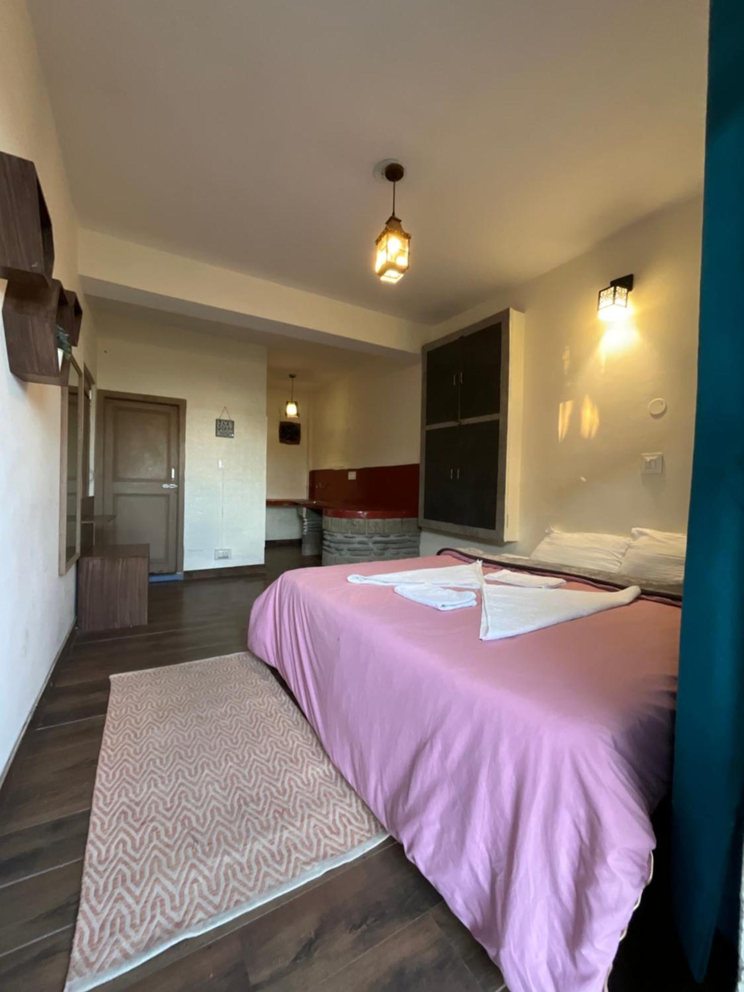 Utopia Hostels Dharamkot Mcleodganj Dharamshala Eksteriør billede