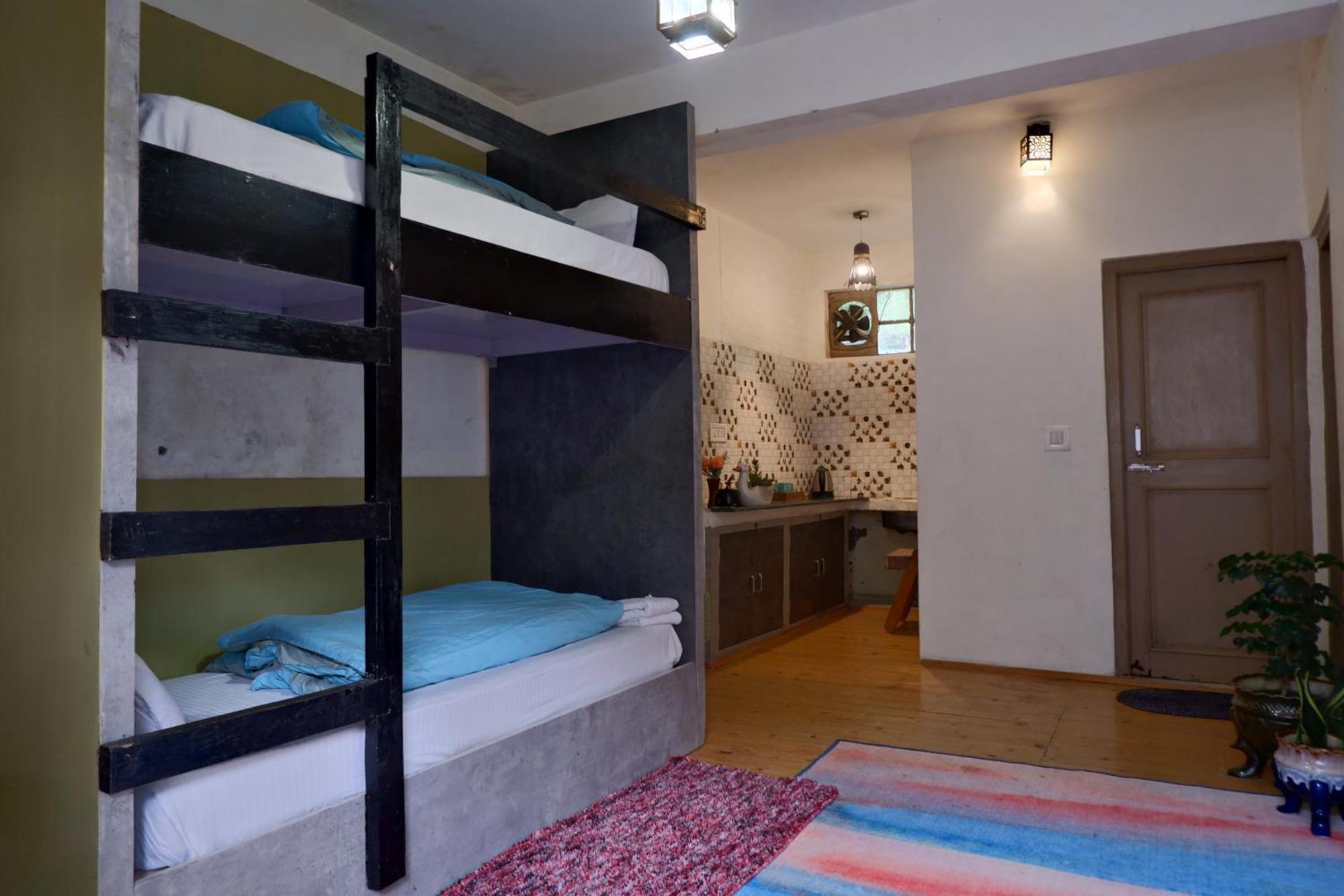 Utopia Hostels Dharamkot Mcleodganj Dharamshala Eksteriør billede