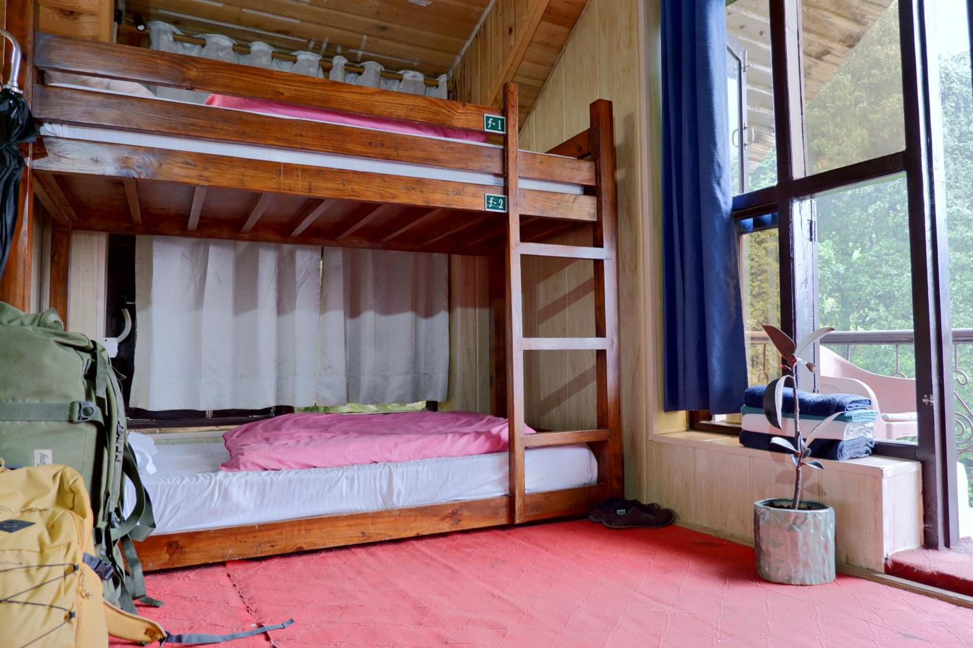 Utopia Hostels Dharamkot Mcleodganj Dharamshala Eksteriør billede