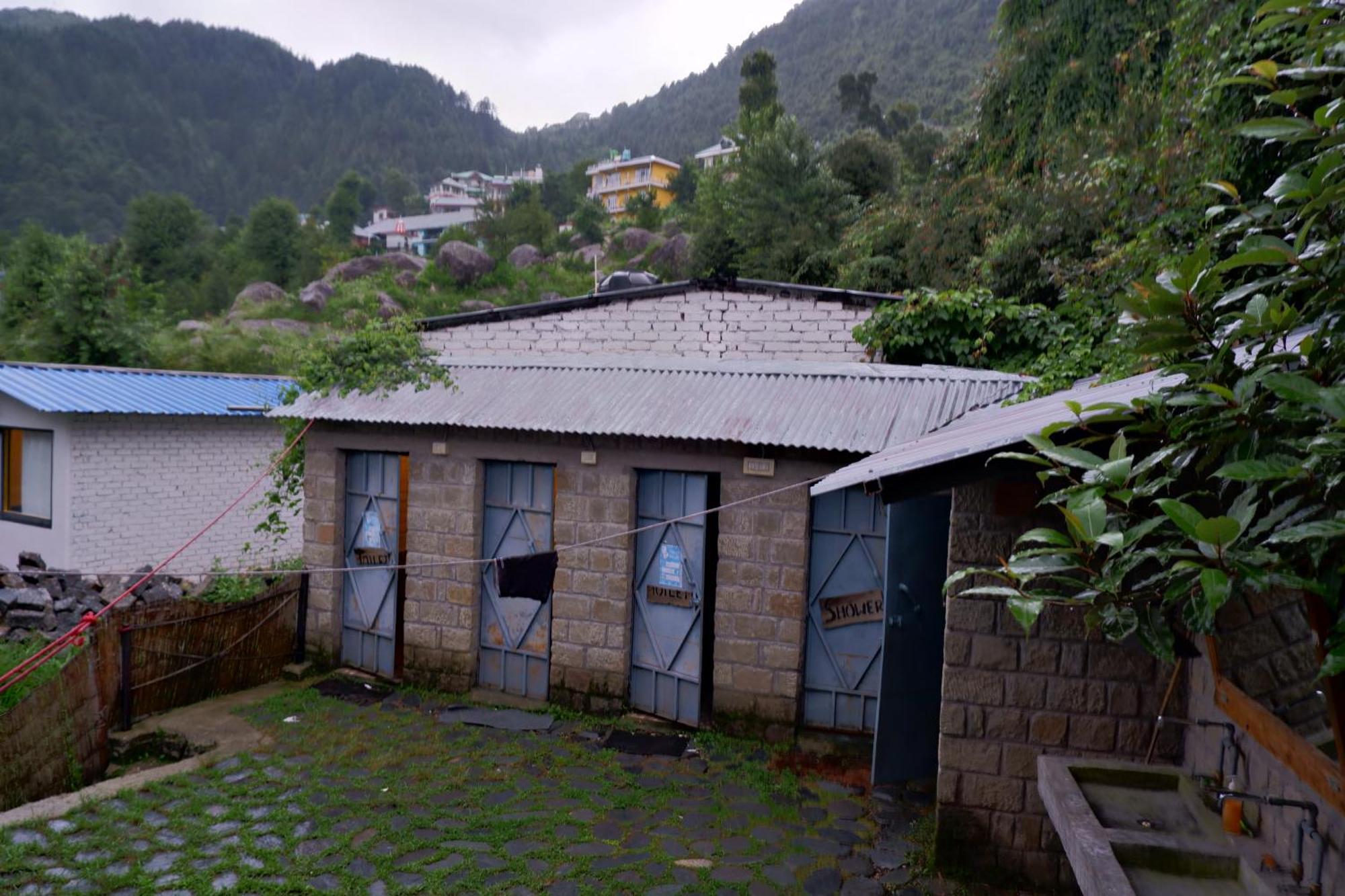 Utopia Hostels Dharamkot Mcleodganj Dharamshala Eksteriør billede