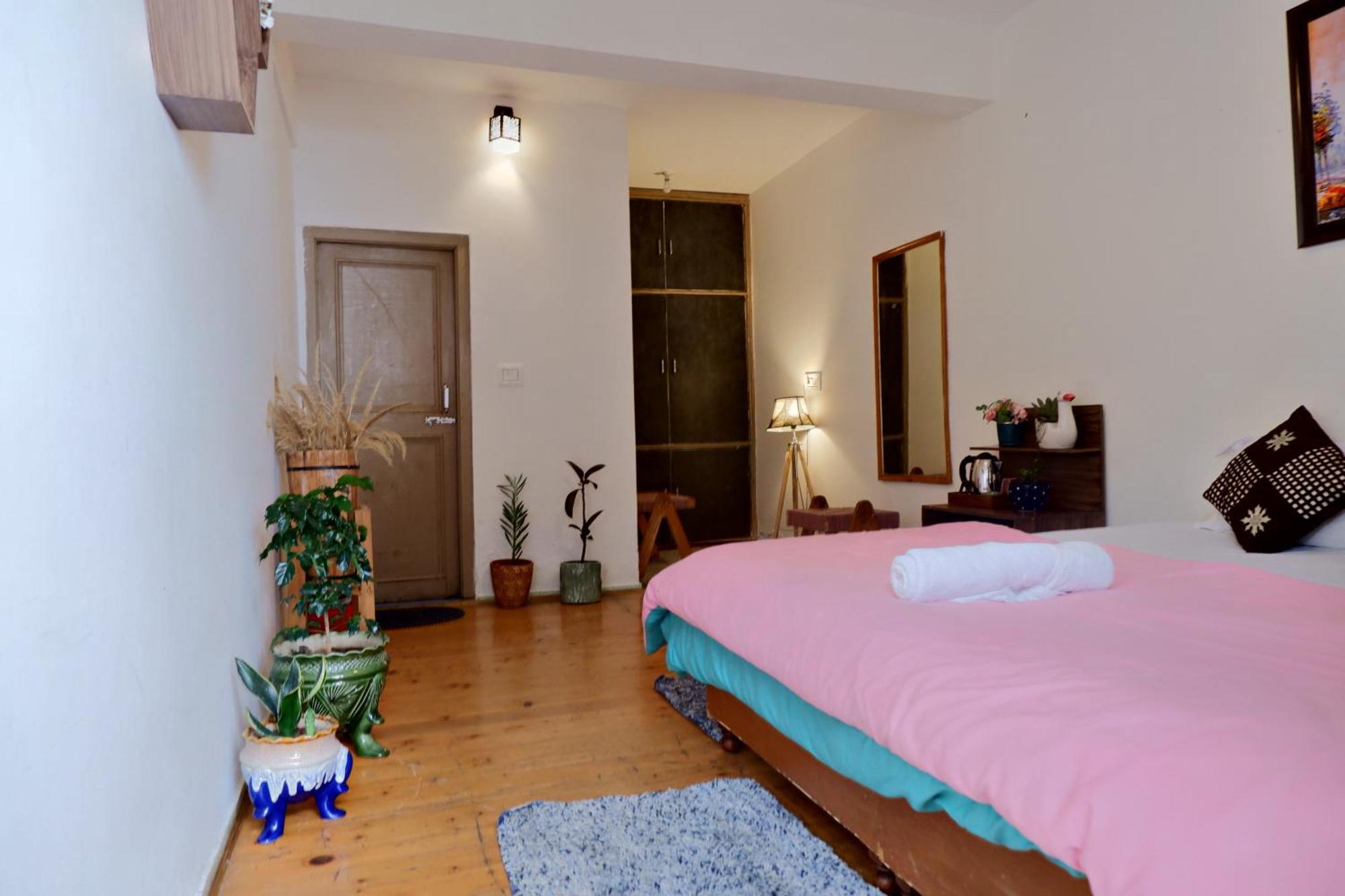 Utopia Hostels Dharamkot Mcleodganj Dharamshala Eksteriør billede